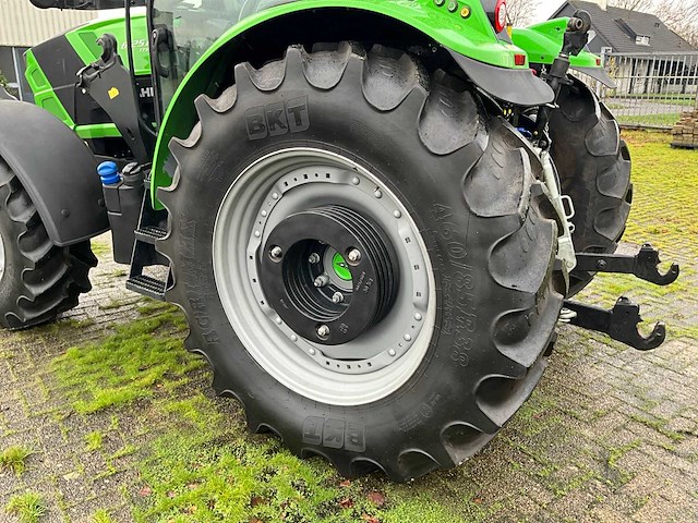 2023 deutz-fahr 6125 c ttv vario vierwielaangedreven landbouwtractor - afbeelding 27 van  53