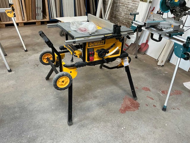 2023 dewalt dwe7492-qs zaagtafel - afbeelding 1 van  8