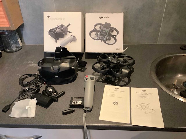 2023 dji avata fly smart combo drone - afbeelding 2 van  9