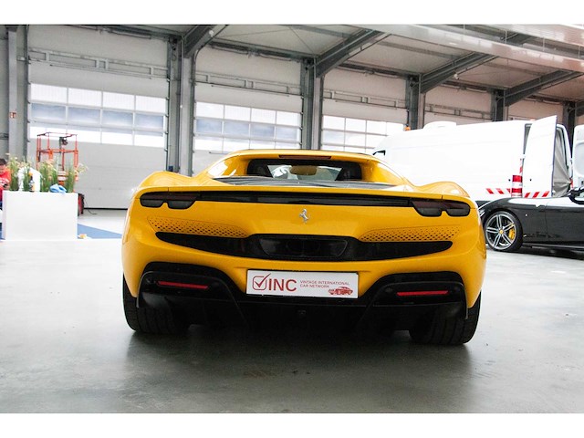 2023 ferrari 296 gtb | hybrid italian supercar - afbeelding 17 van  82