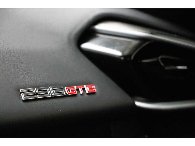 2023 ferrari 296 gtb | hybrid italian supercar - afbeelding 28 van  82