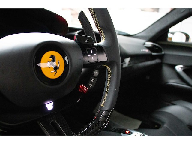 2023 ferrari 296 gtb | hybrid italian supercar - afbeelding 31 van  82