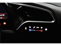 2023 ferrari 296 gtb | hybrid italian supercar - afbeelding 39 van  82