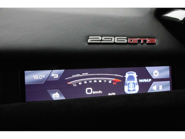 2023 ferrari 296 gtb | hybrid italian supercar - afbeelding 46 van  82