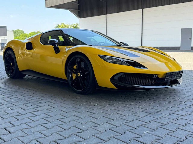 2023 ferrari 296 gtb | hybrid italian supercar - afbeelding 66 van  82