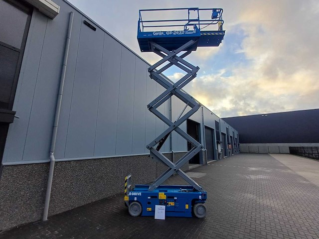 2023 genie gs2632 schaarlift hoogwerker - afbeelding 10 van  15