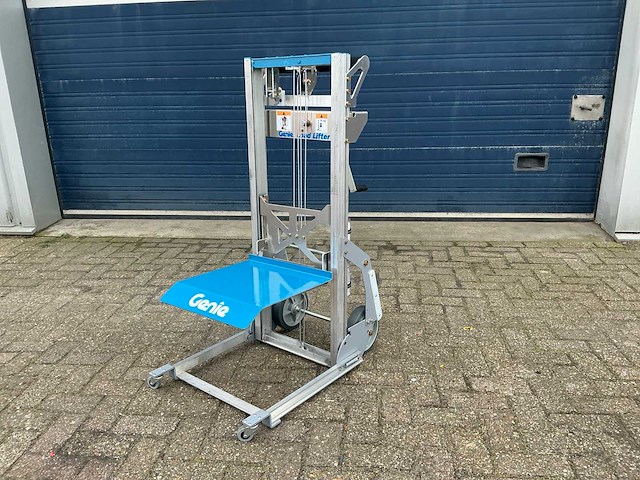 2023 genie ll5.5 kanaallift - afbeelding 1 van  13