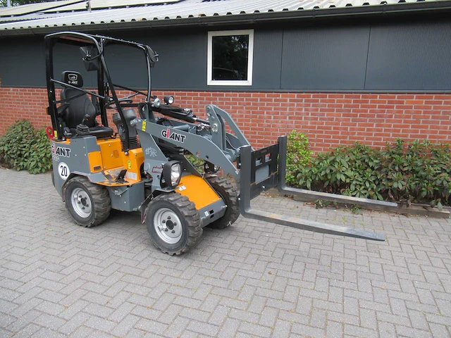 2023 giant g-1200 mini shovel “demo model” - afbeelding 2 van  12