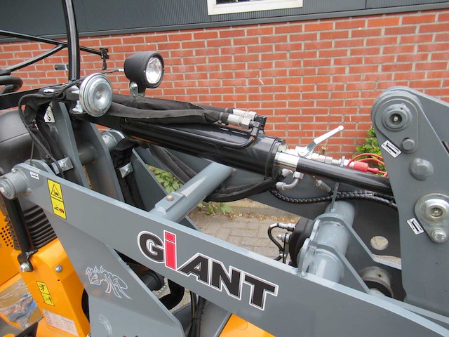 2023 giant g-1200 mini shovel “demo model” - afbeelding 8 van  12