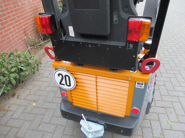 2023 giant g-1200 mini shovel “demo model” - afbeelding 10 van  12