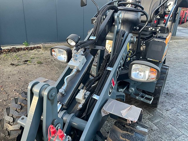 2023 giant g2200 x-tra hd shovel - afbeelding 18 van  33