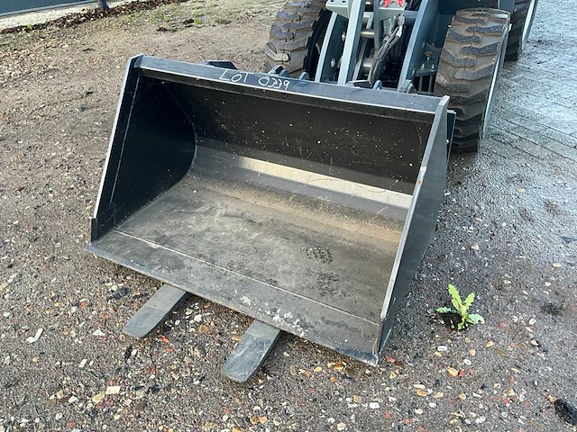 2023 giant g2200 x-tra hd shovel - afbeelding 20 van  33