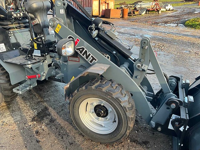 2023 giant g2200 x-tra hd shovel - afbeelding 24 van  33