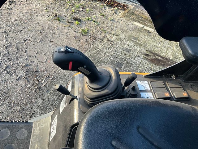 2023 giant g2200 x-tra hd shovel - afbeelding 17 van  33