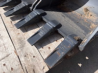 2023 graafbak/dieplepel 380 mm met tanden (3x) - afbeelding 2 van  8