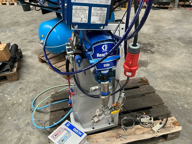 2023 graco e-30 reactor met compressor en toebehoren - afbeelding 10 van  13