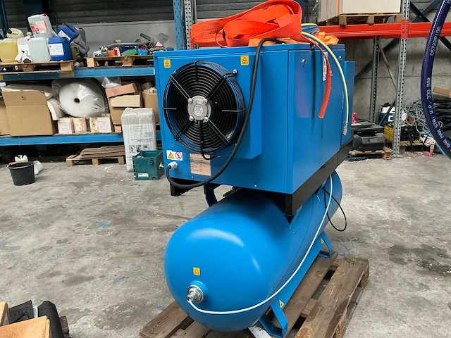 2023 graco e-30 reactor met compressor en toebehoren - afbeelding 12 van  13