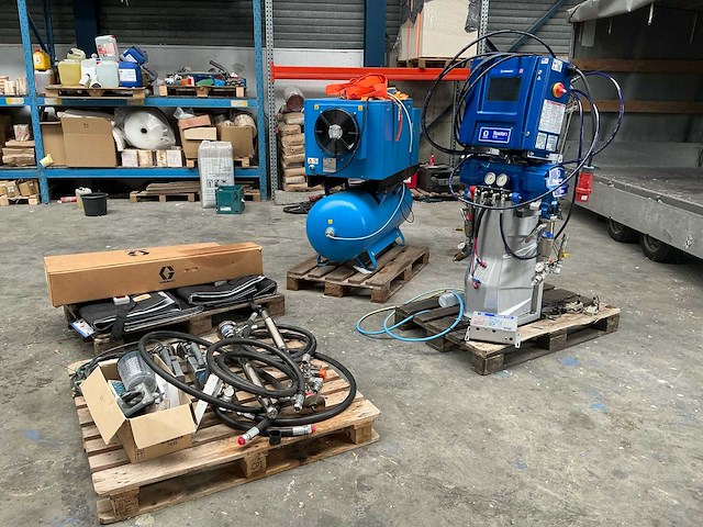 2023 graco e-30 reactor met compressor en toebehoren - afbeelding 3 van  3