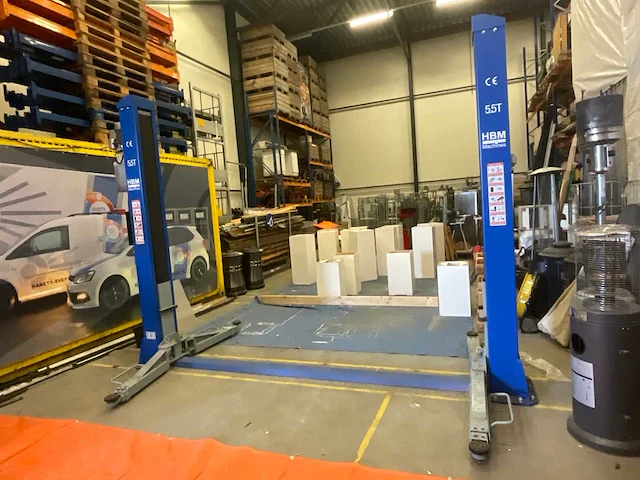 2023 hbm 2 kolom-hefbrug - afbeelding 1 van  8