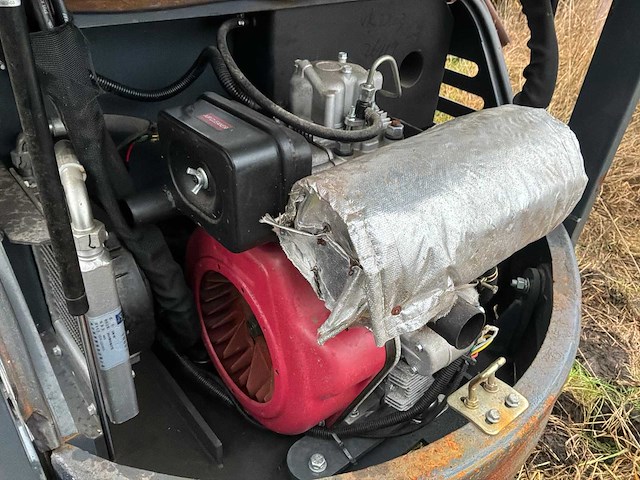 2023 hightop ht10 minirupsgraafmachine - afbeelding 15 van  15