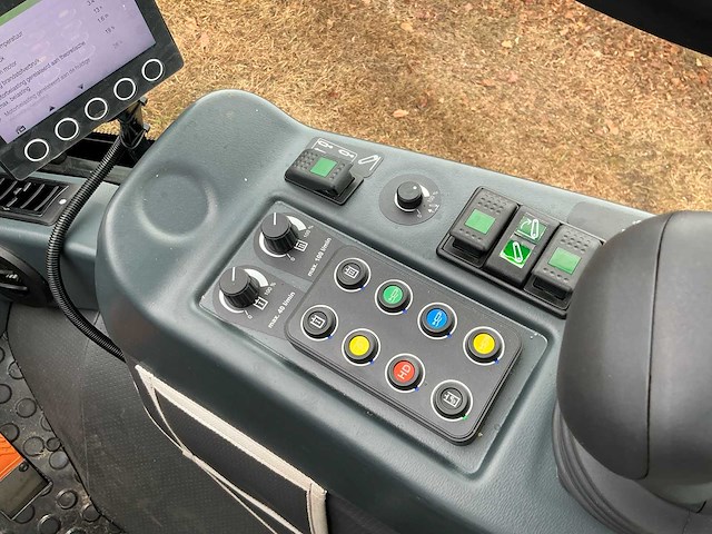2023 holder / kärcher s 75 multifunctionele werktuigdrager - afbeelding 22 van  30