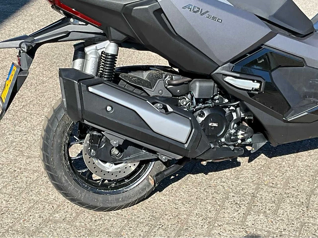 2023 honda scooter adv350 motorfiets - afbeelding 19 van  20