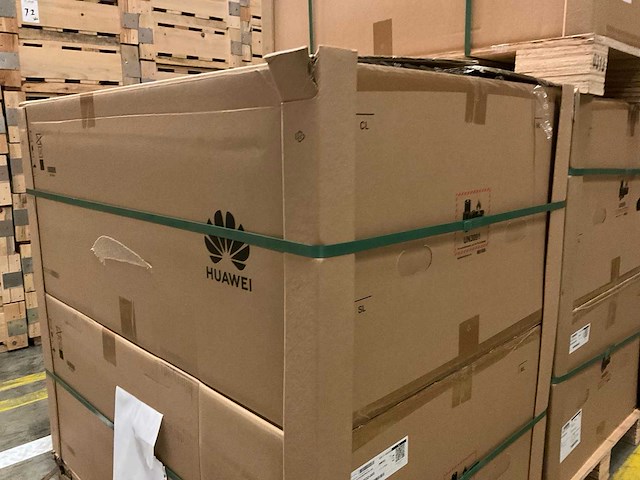 2023 huawei sun2000-330ktl-h1 stringomvormer - afbeelding 4 van  4