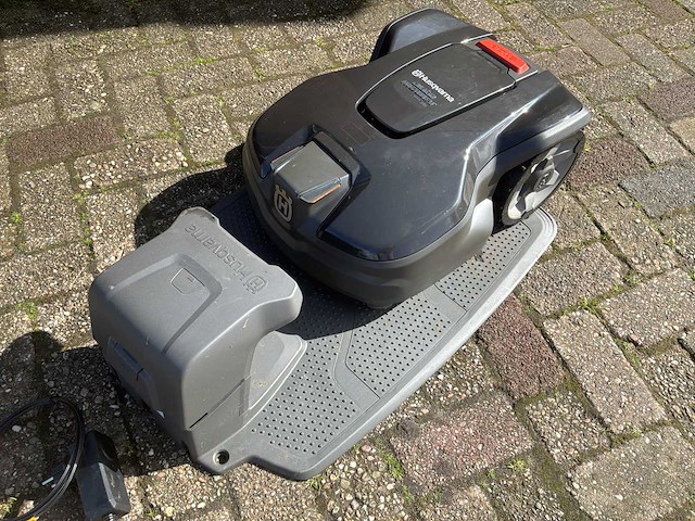 2023 husqvarna 315 robotmaaier - afbeelding 8 van  8