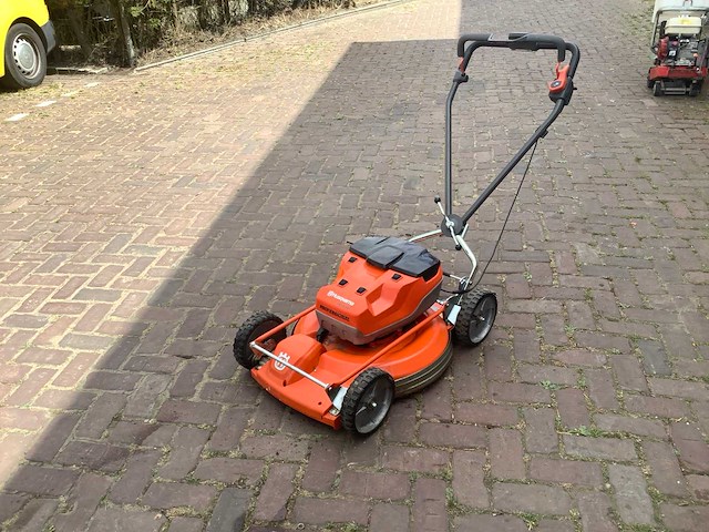 2023 husqvarna lb553iv grasmaaier - afbeelding 1 van  5