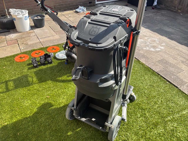 2023 husqvarna pg540 planetaire schuurmachine met stofzuiger - afbeelding 7 van  17
