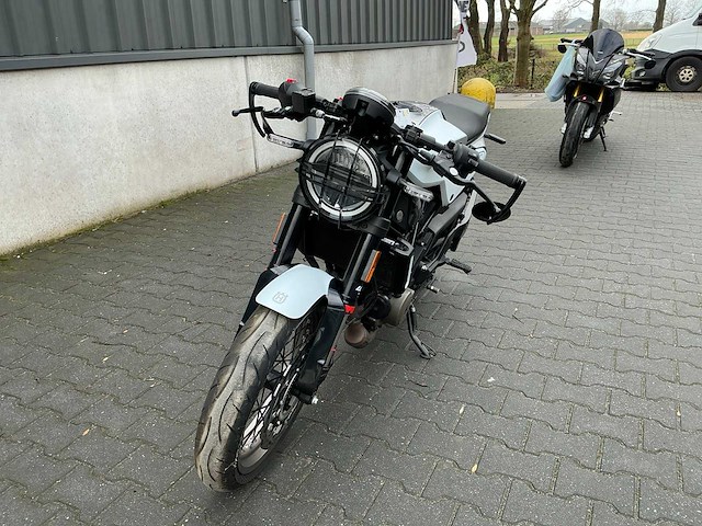2023 husqvarna vitpilen 401 motorfiets - afbeelding 1 van  11