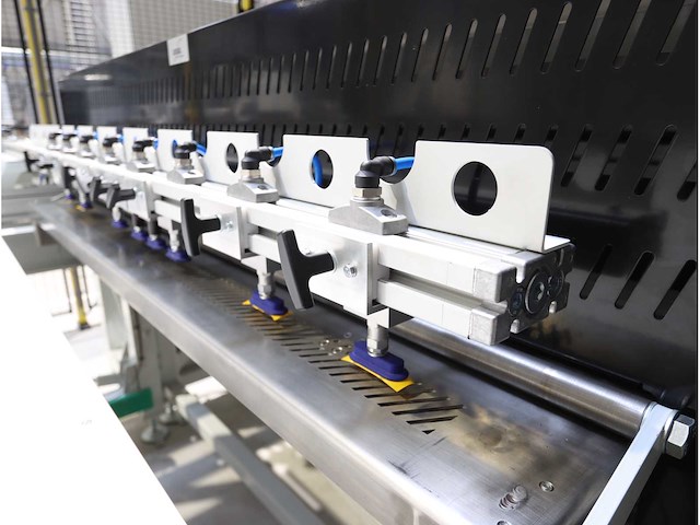 2023 ijssel technologie rol-tot-tafel folie snijlijn - afbeelding 6 van  23