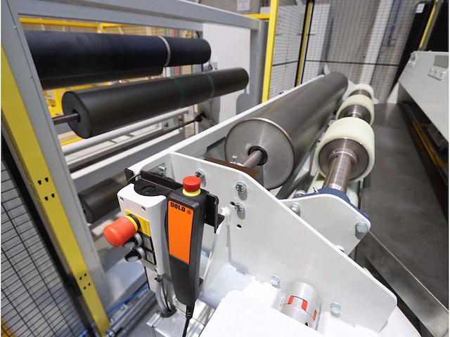 2023 ijssel technologie rol-tot-tafel folie snijlijn - afbeelding 23 van  23