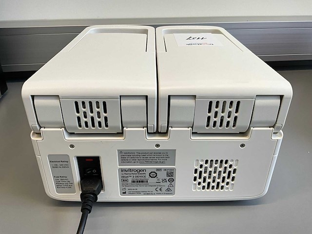 2023 invitrogen door thermo fisher scientific iblot3 western blot transferapparaat - afbeelding 10 van  10
