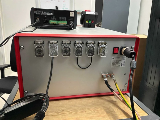 2023 keysight sl1201a regenerative ac/dc emulator - afbeelding 8 van  29