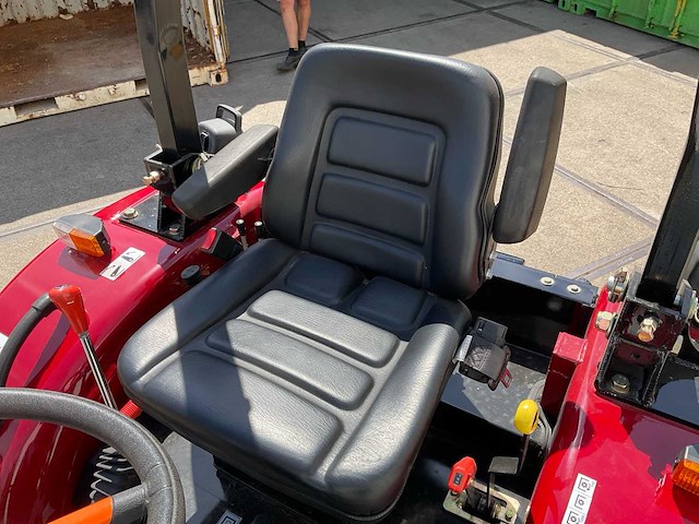 2023 knegt 304gt compacttractor (demo) - afbeelding 9 van  28