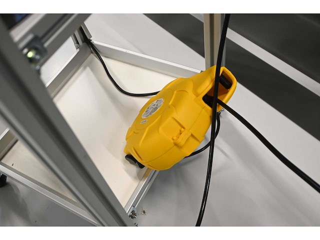 2023 komax irmo 230v infrarood krimpapparaat inclusief komax irdc-2000 exmore infrarood krimp controller en rimas magazijnwagen - afbeelding 8 van  9