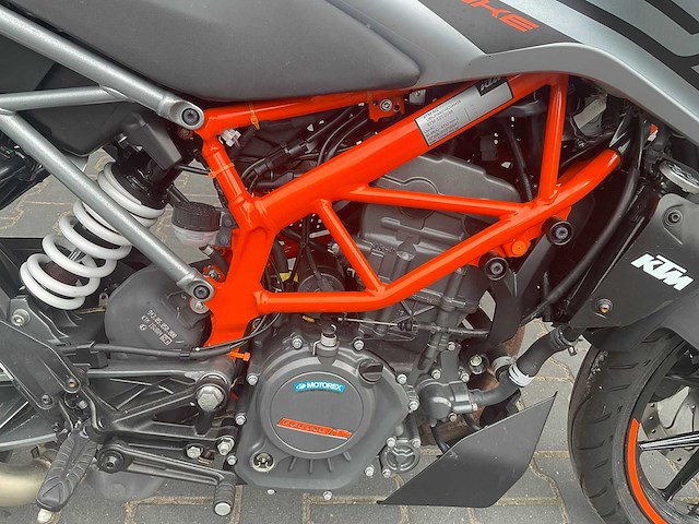 2023 ktm - 125 duke - motorcycle - afbeelding 3 van  15