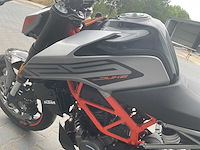 2023 ktm - 125 duke - motorcycle - afbeelding 11 van  15