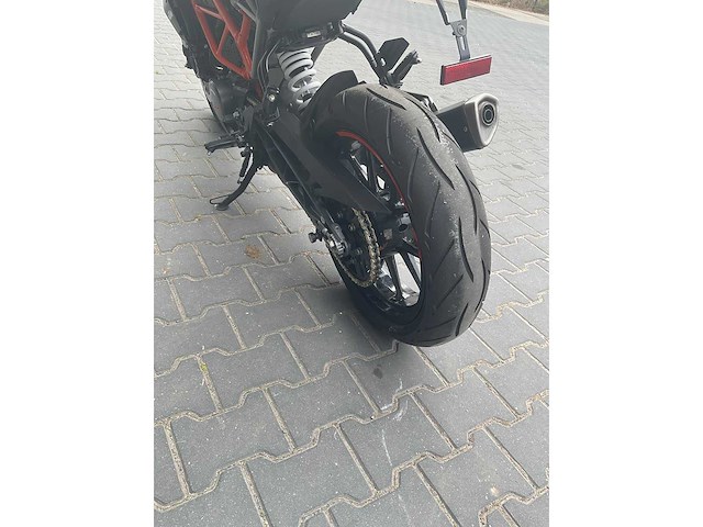 2023 ktm - 125 duke - motorcycle - afbeelding 12 van  15
