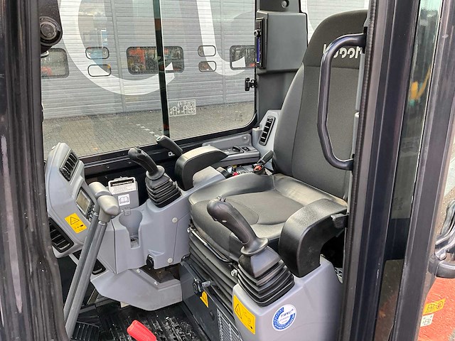 2023 kubota u36-4 hi spec minigraver - afbeelding 18 van  36