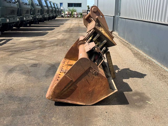 2023 lehnhoff ngt4-2400 lehnhoff ms25 tilting bucket - afbeelding 3 van  5