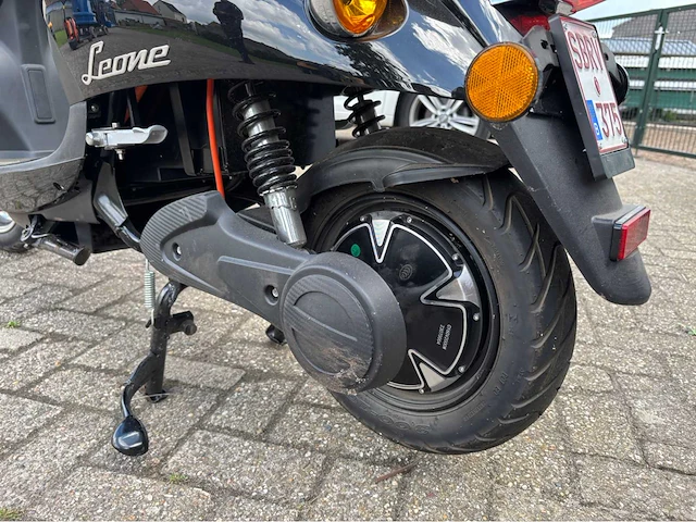 2023 leone arrow black shiny e-scooter - afbeelding 2 van  22