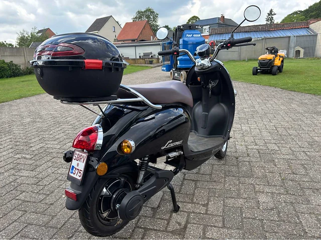 2023 leone arrow black shiny e-scooter - afbeelding 17 van  22