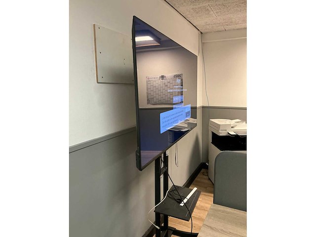 2023 lg televisie scherm - afbeelding 2 van  4