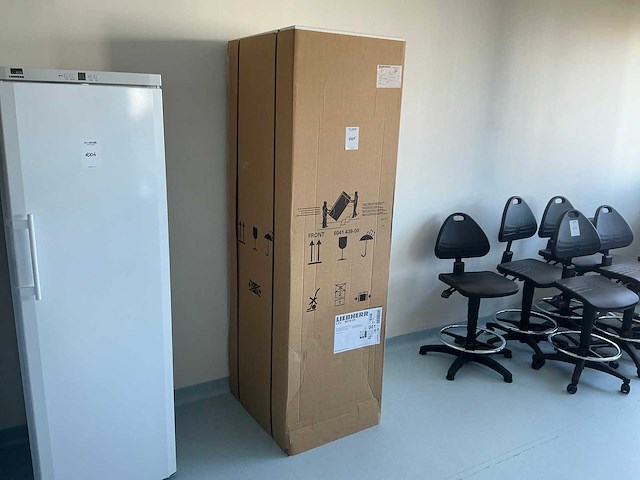 2023 liebherr lcv 4010 laboratorium koelkast/vriezer combinatie ongebruikt - afbeelding 1 van  3