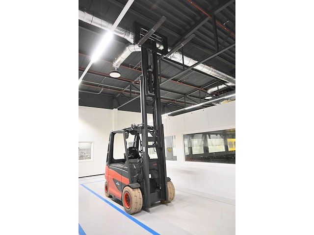 2023 linde e45h-01/600 elektrische 4.5t vorkheftruck - afbeelding 2 van  31