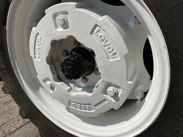 2023 lovol m404 compacttractor - afbeelding 19 van  43