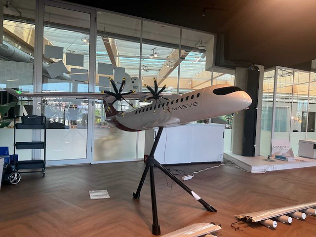 2023 maeve 01 propellor vliegtuigmodel - afbeelding 1 van  7