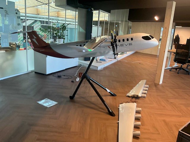 2023 maeve 01 propellor vliegtuigmodel - afbeelding 4 van  7